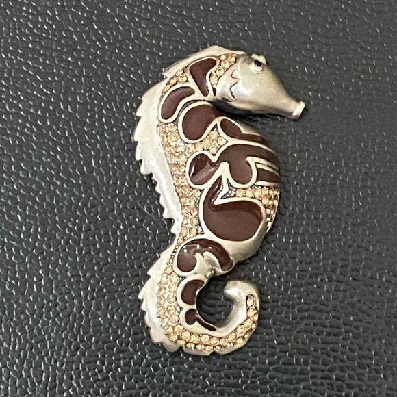 Unsigned Silver-tone Enameled Rhinestones Seahorse Figural Pendant Brooch 11.3g - Picture 3 of 12